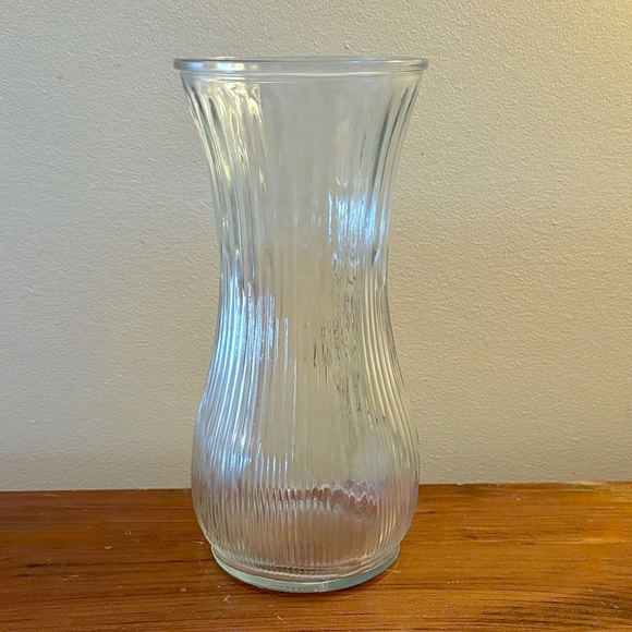 Vintage Hoosier Vertical Ribbed Heavy Glass Vase, Clear Glass 9.75" h x 4.5" d - Picture 1 of 7
